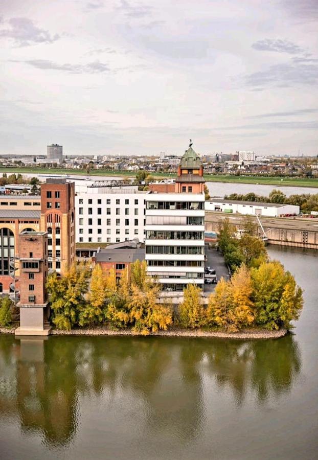 Schickes Mit Flussblick Appartement