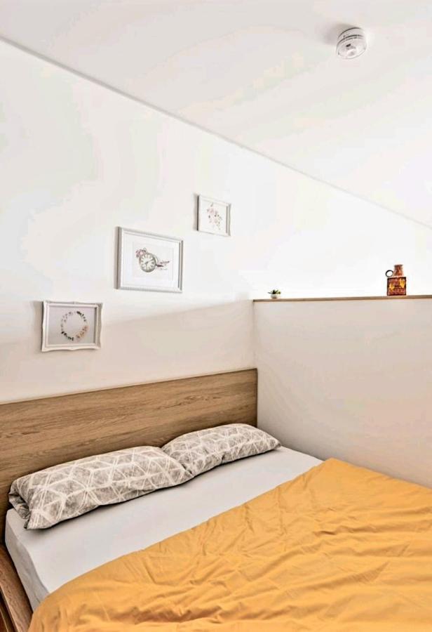 Schickes Mit Flussblick Am Medienhafen Apartment *